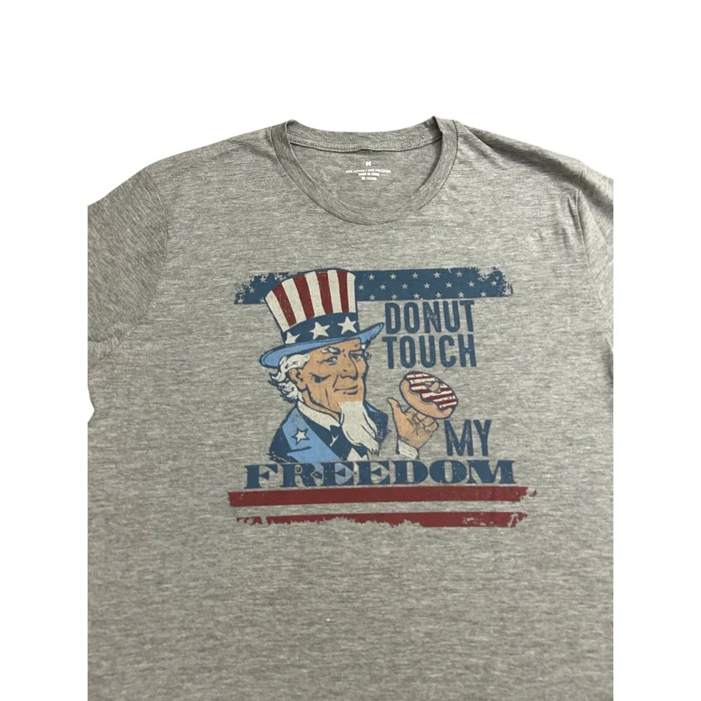 Donut Touch My Freedom T-Shirt Mens Medium Gray Excellent‎ Patriotic Graphic NWT